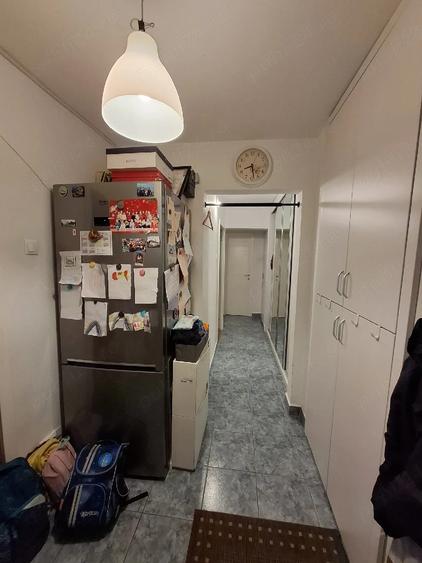 Apartament cu 3 camere decomandat, mobilat în Galata