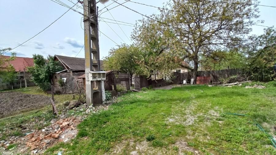 Casă individuală cu 2 camere cu Teren 1100 Mp în Central