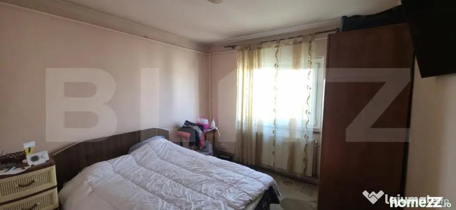Apartament cu 3 camere decomandat în Mihai Bravu