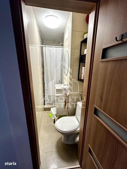 Apartament cu 4 camere decomandat în Gheorghe Lazăr