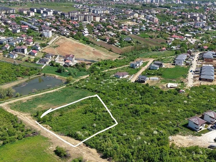 Teren de 1500 mp, în Balciu