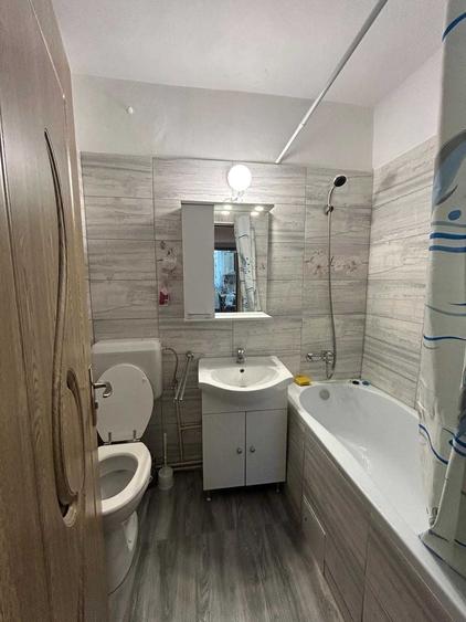 Apartament cu 2 camere decomandat în Podgoria
