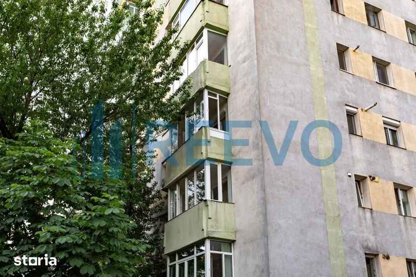 Apartament cu 3 camere decomandat în Republicii