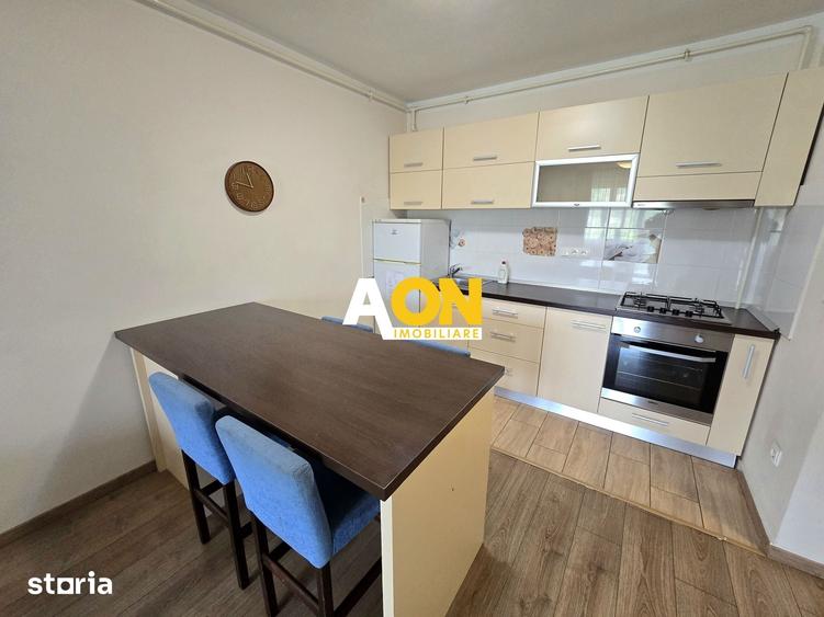 Apartament cu 3 camere decomandat în Cetate