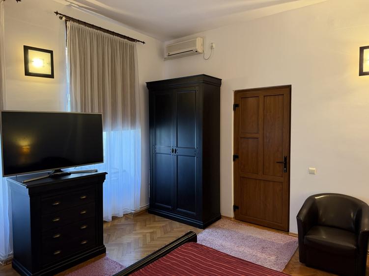 Apartament cu 2 camere semidecomandat, mobilat în Ultracentral