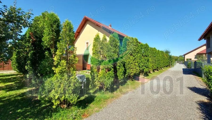 Casă cu 6 camere cu Teren 1061 Mp în Săcălășeni