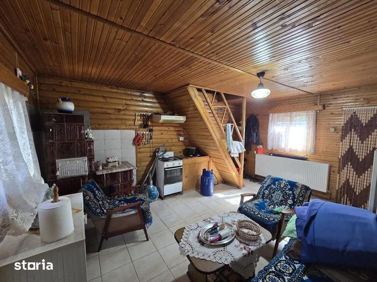 Casă cu 4 camere cu Teren 608 Mp în Livezile
