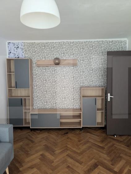 Apartament cu 3 camere decomandat, mobilat în Semicentral