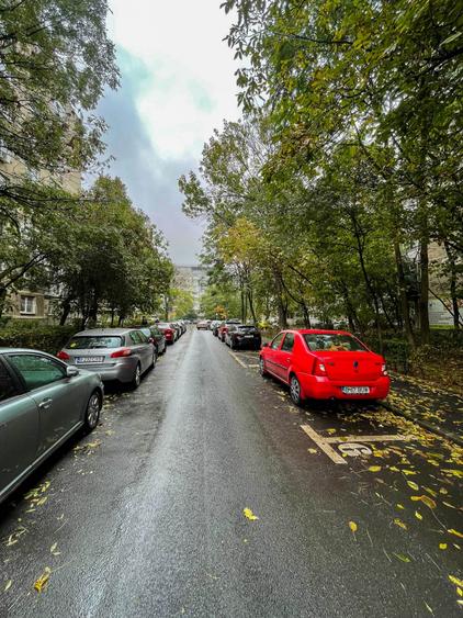 Apartament cu 2 camere decomandat în Crângași