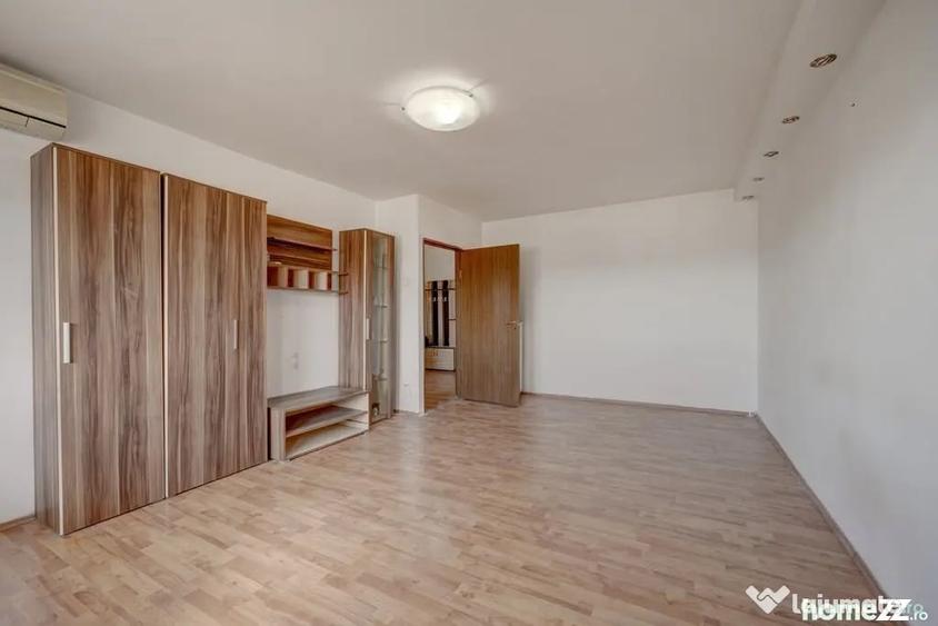 Garsonieră decomandată în Lujerului