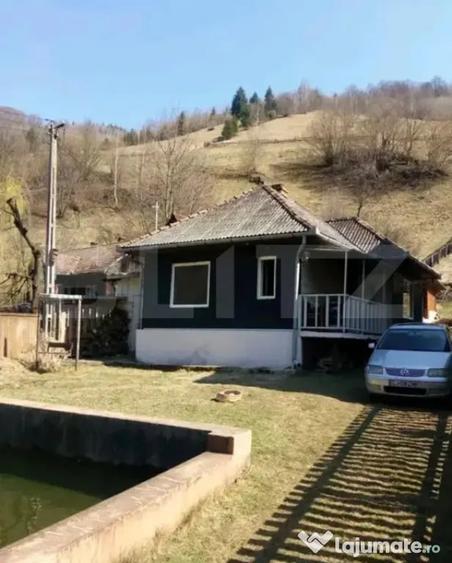Casă cu 2 camere cu Teren 1380 Mp în Central
