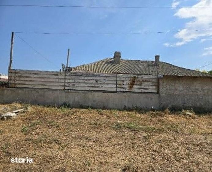 Casă cu 2 camere cu Teren 1722 Mp în Corbu
