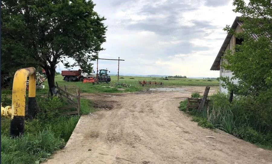 Teren de 7100 mp, în Central