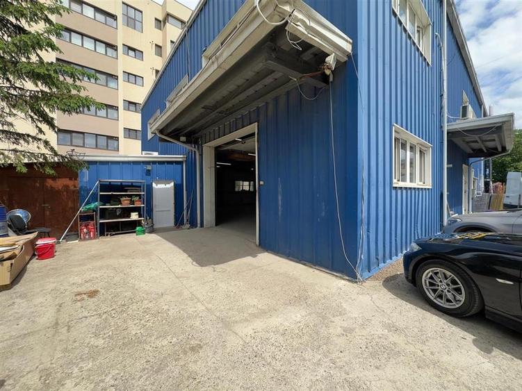 Spațiu industrial, de 187 mp, în Baza 3