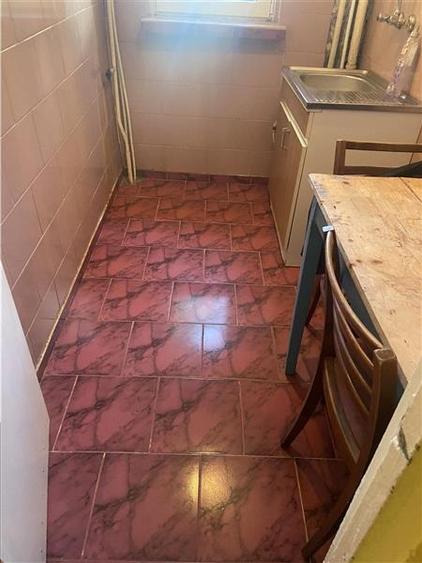 Apartament cu 4 camere nedecomandat în Sud