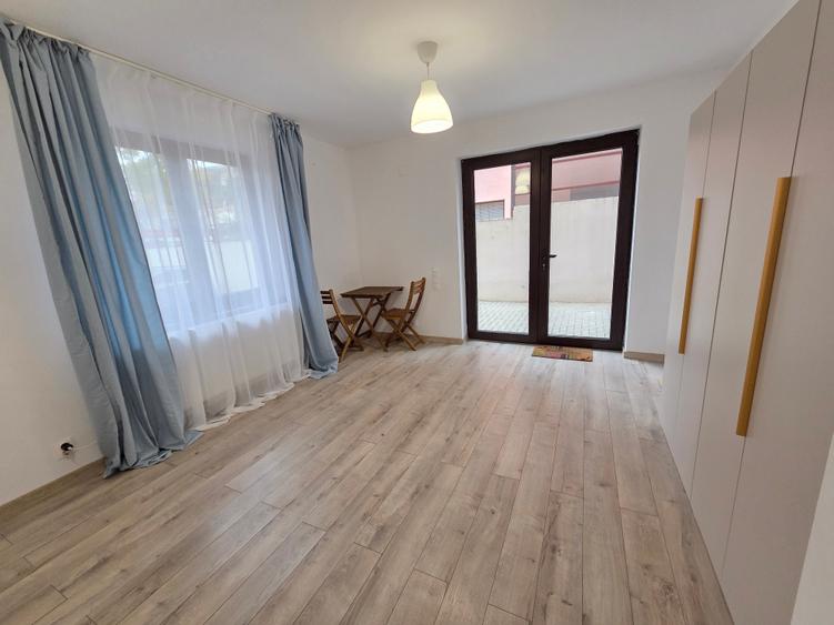 Apartament cu 2 camere decomandat în Drumul Taberei