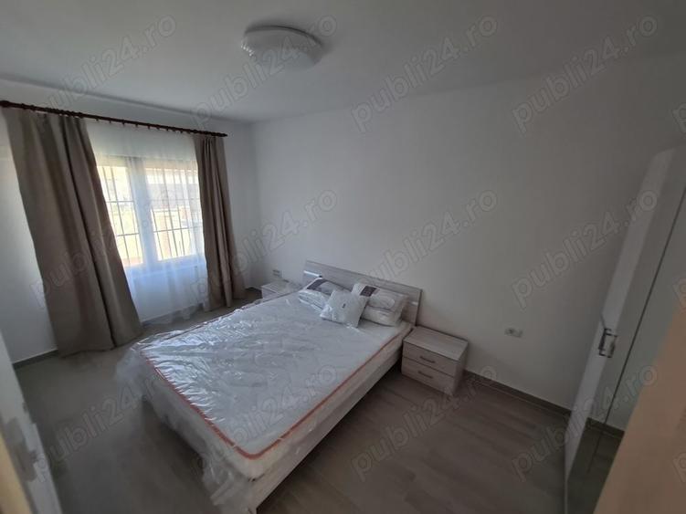 Duplex cu 5 camere cu Canalizare în Aradului