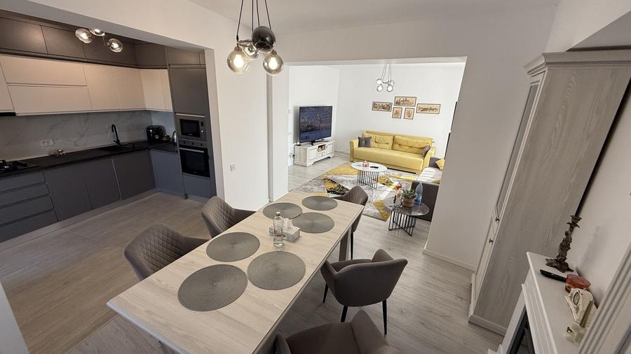 Apartament cu 2 camere, mobilat în Exterior Vest