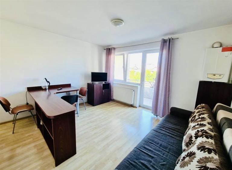 Apartament cu 2 camere decomandat, mobilat în Tractorul
