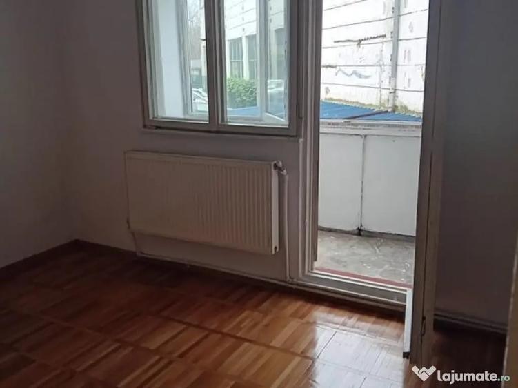Apartament cu 2 camere decomandat în Port