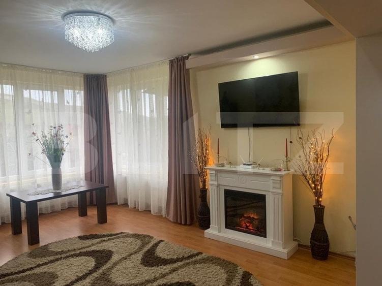 Casă individuală cu 6 camere cu Teren 2800 Mp în Gădălin