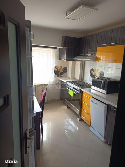 Apartament cu 4 camere decomandat în Centrul Civic