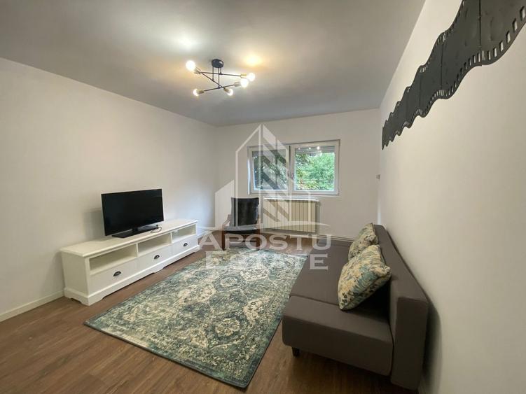 Apartament cu 2 camere decomandat, mobilat în Lunei