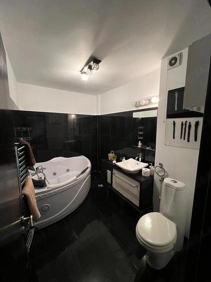 Apartament cu 2 camere decomandat în Trivale
