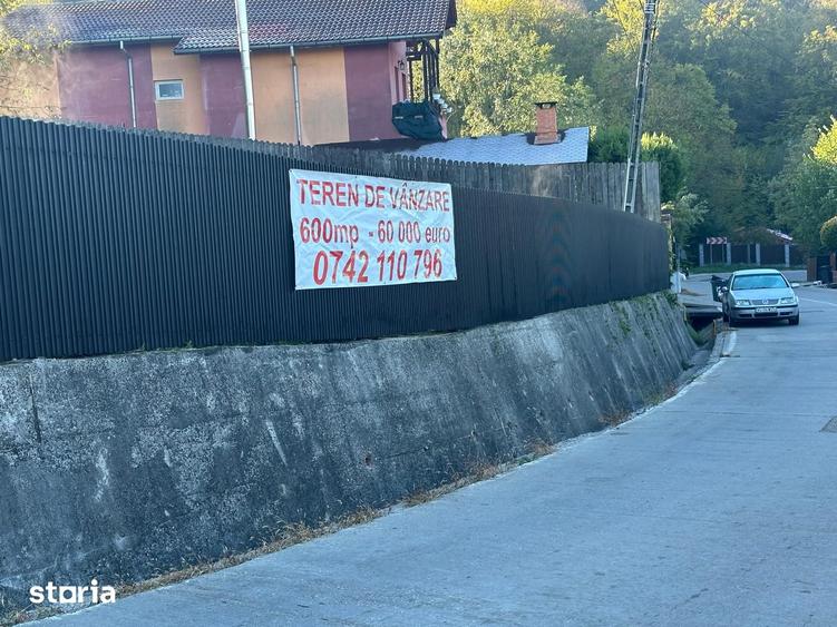 Teren de 600 mp, în Feteni
