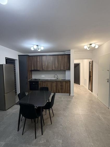 Apartament cu 2 camere semidecomandat, mobilat în Barbu Văcărescu