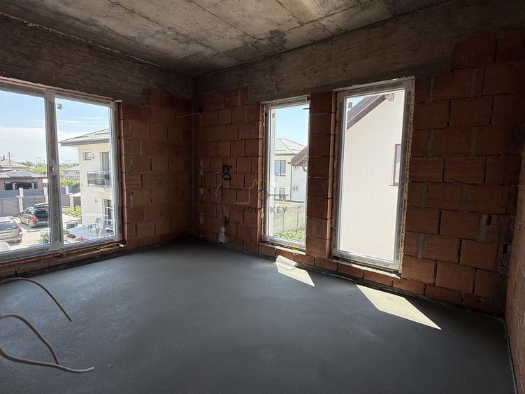 Casă individuală cu 5 camere cu Teren 300 Mp în Ciorogârla