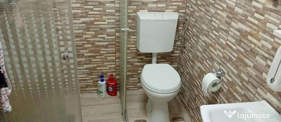 Casă cu 2 camere cu Teren 100 Mp în Central