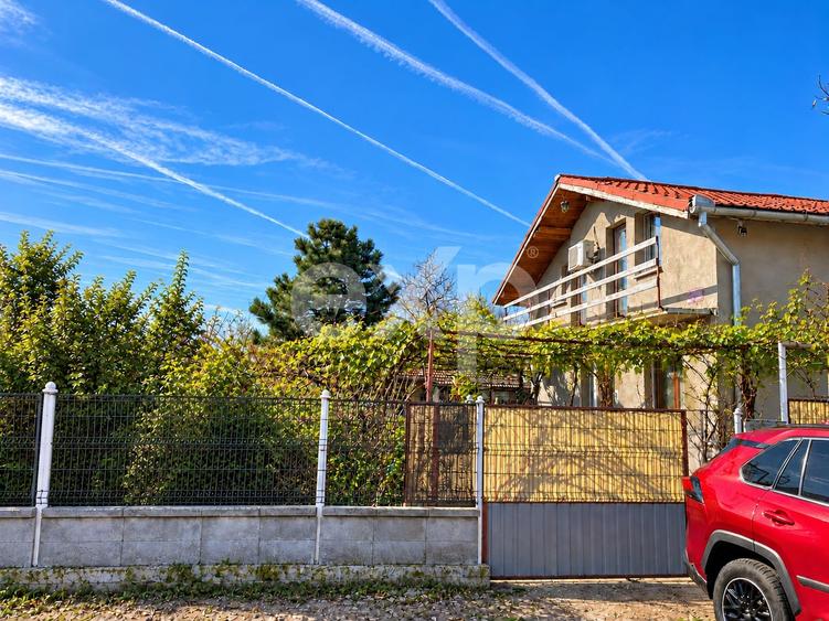 Casă individuală cu 3 camere cu Canalizare în Buziaș