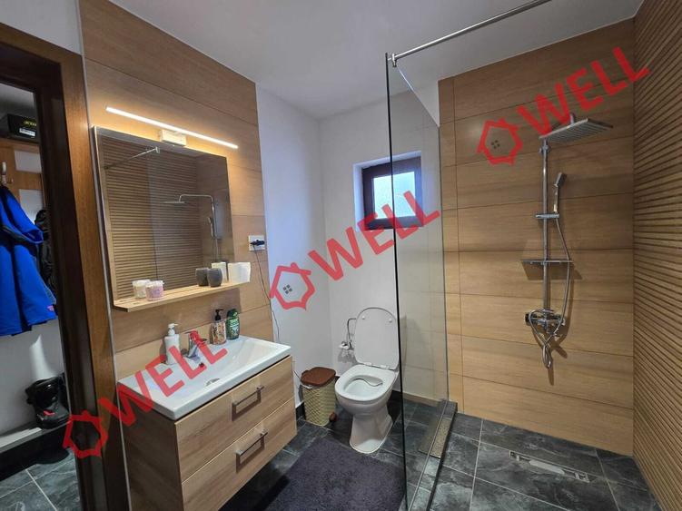 Casă cu 4 camere cu Teren 9600 Mp în Comandău