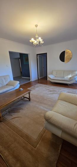 Apartament cu 3 camere decomandat în Oancea