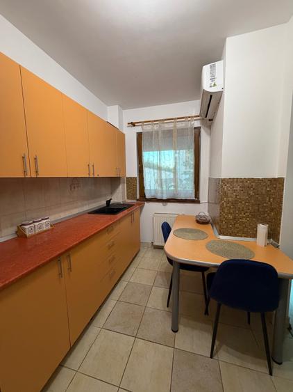 Apartament cu 2 camere nedecomandat în Mărăști