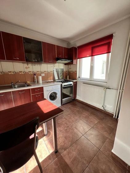 Garsonieră decomandată în Brâncoveanu