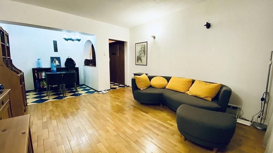 Apartament cu 2 camere semidecomandat în Tineretului
