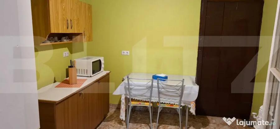 Casă cu 5 camere cu Teren 2900 Mp în Central