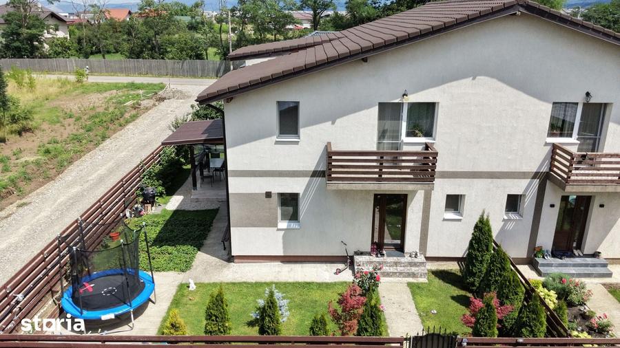 Casă cu 4 camere cu Teren 300 Mp în Tărlungeni