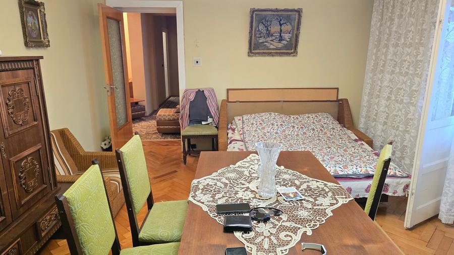 Apartament cu 3 camere decomandat în Împăratul Traian