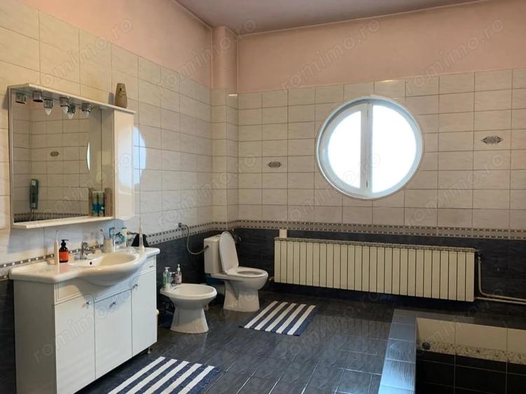 Casă cu 4 camere cu Teren 347 Mp în Sinaia