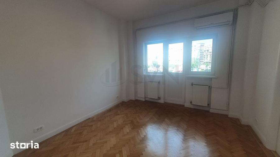 Apartament cu 3 camere decomandat în Centrul Civic