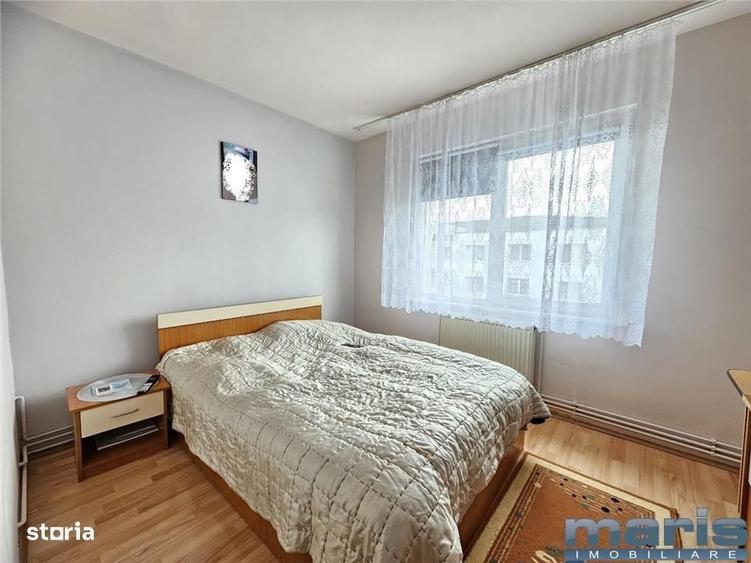 Apartament cu 3 camere decomandat în Tudor