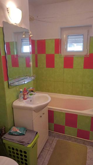 Apartament cu 3 camere decomandat în Alfa