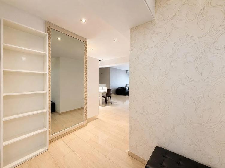 Apartament cu 3 camere nedecomandat, mobilat în Pipera