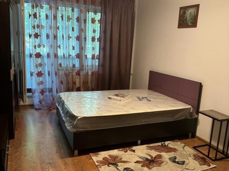 Garsonieră decomandată în P-ța Gorjului