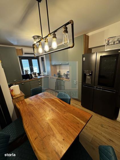 Apartament cu 4 camere decomandat, mobilat în Centrul Civic