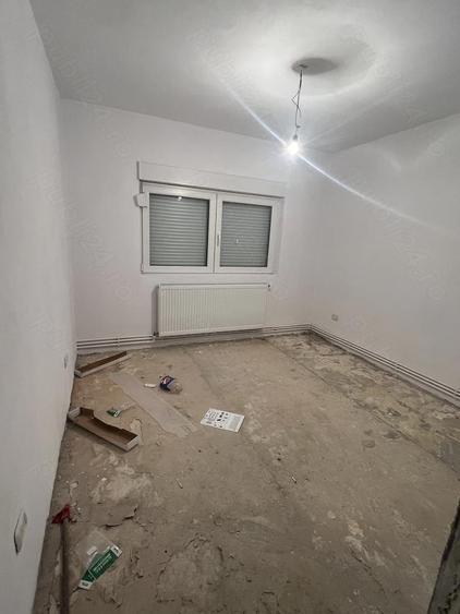Apartament cu 3 camere nedecomandat în Central