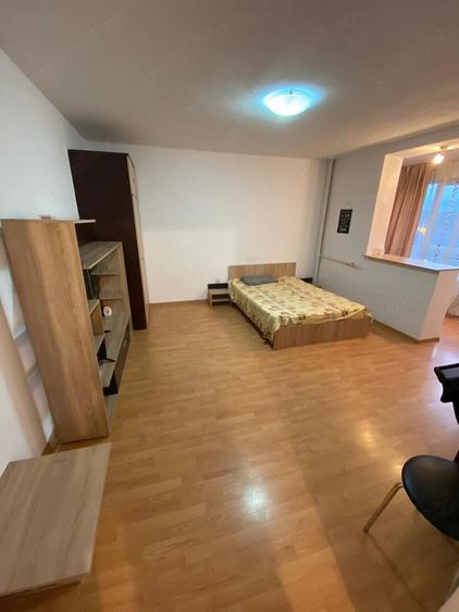 Garsonieră decomandată în Take Ionescu